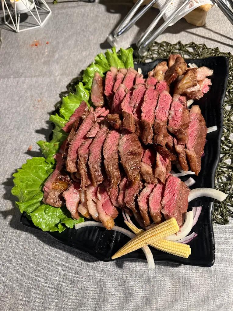愛烤PRO 專業到府烤肉現場 - 完美熟度牛排切片
